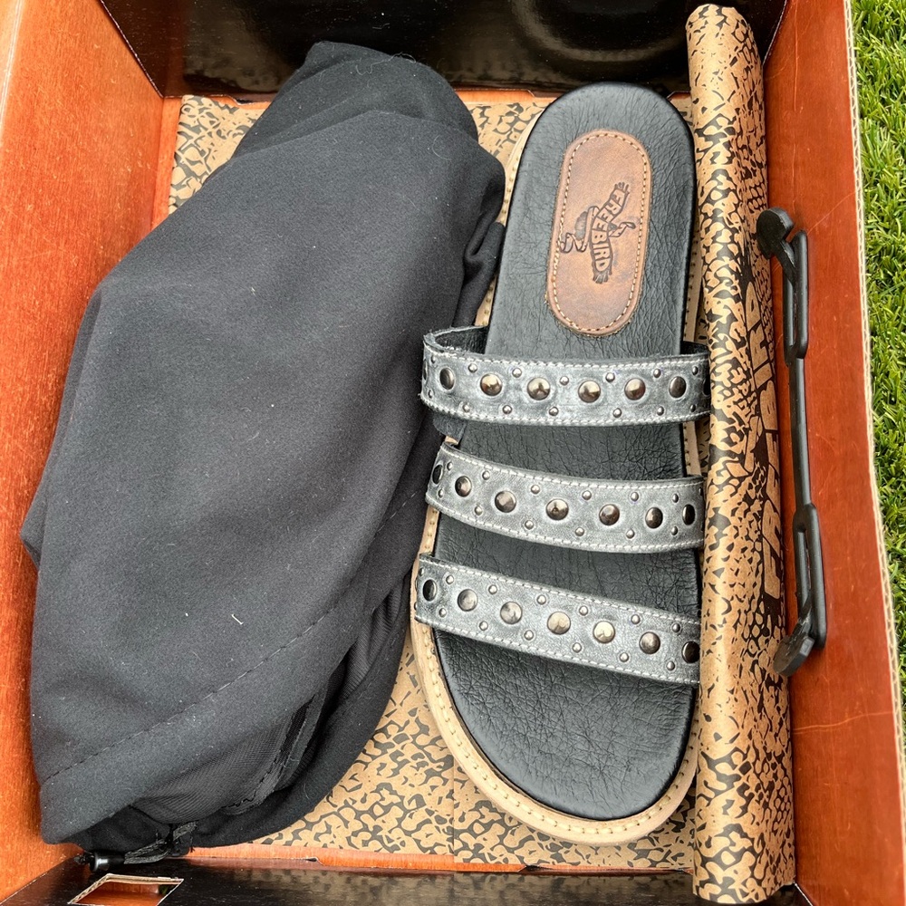 Freebird Florence size 7 Black Sandals with Studded Straps and rubber Sole